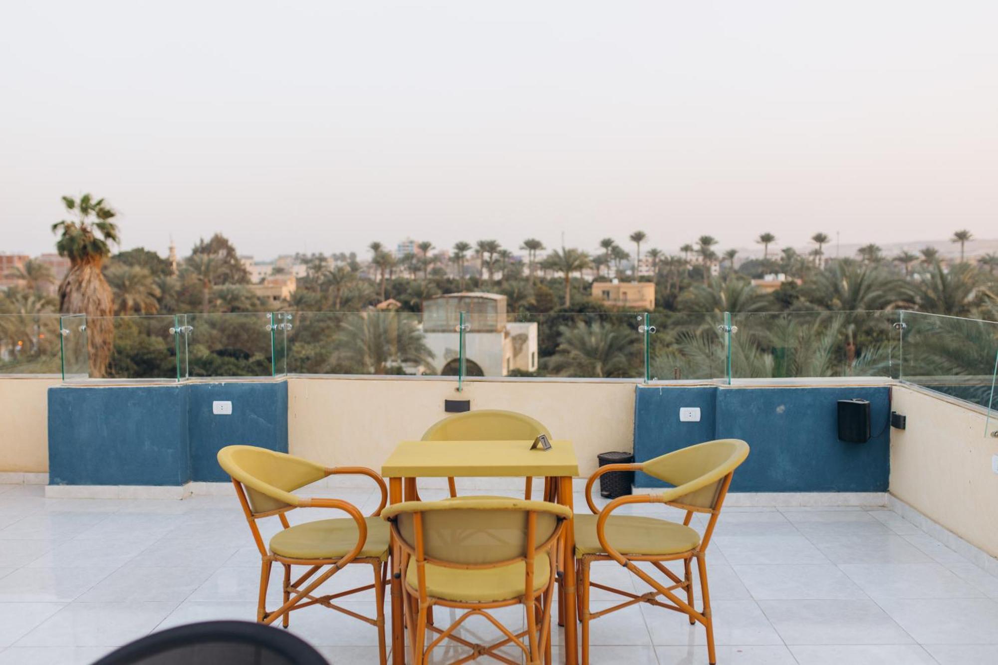 Hotel Regent Pyramids View Kafret el-Gabal Esterno foto