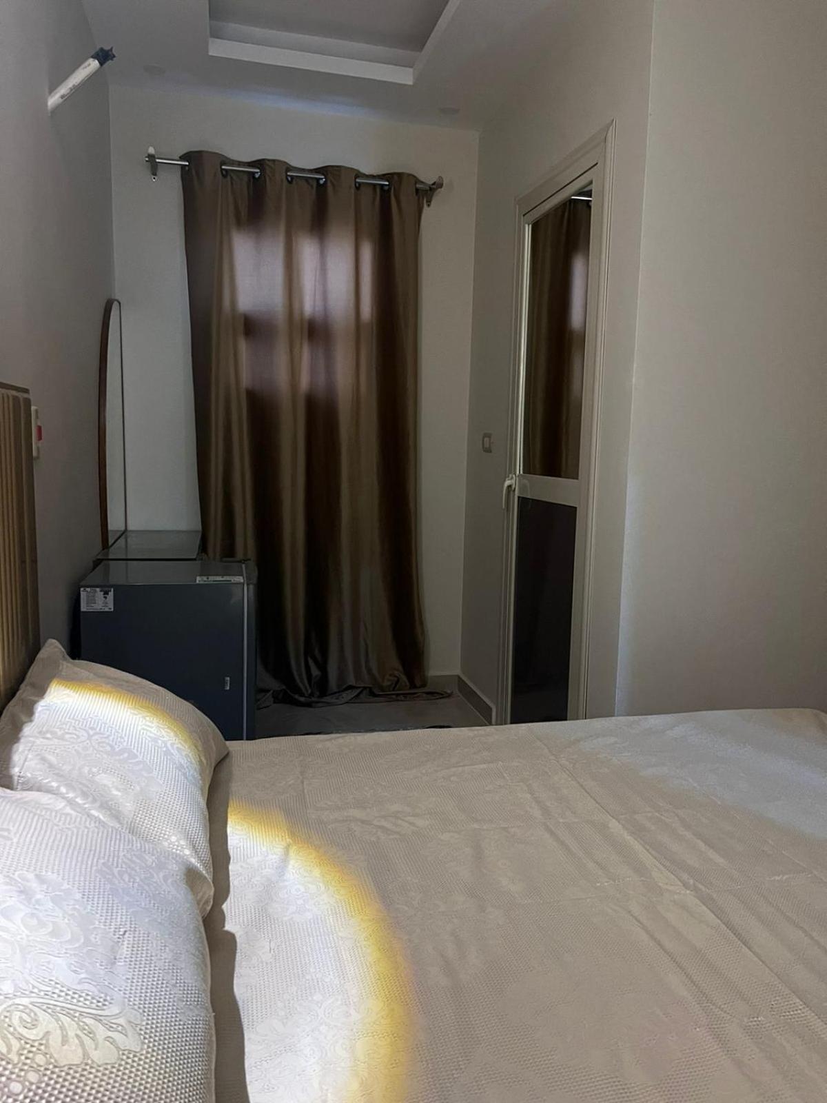Hotel Regent Pyramids View Kafret el-Gabal Esterno foto
